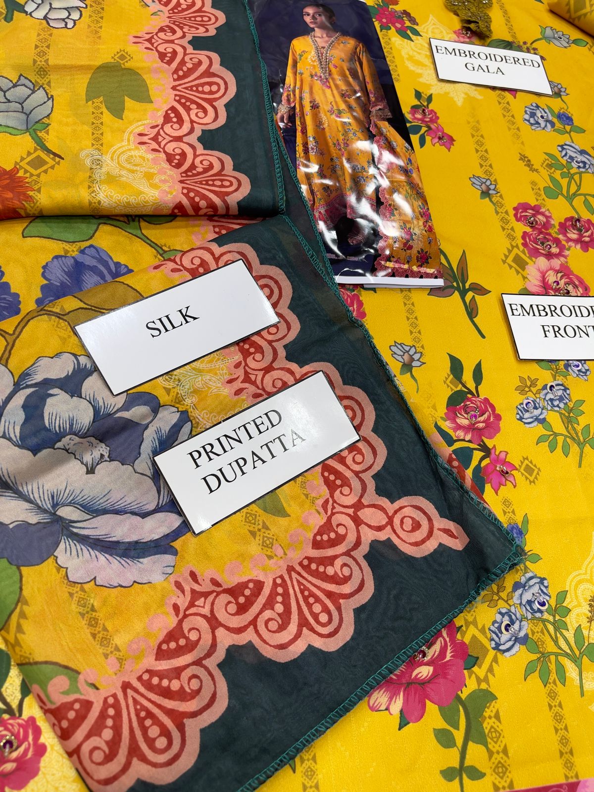 Ammara Khan Floral Wz-411 Pure Digital Swiss Lawn Emb WIth Silk Duppata 2024 WEARZA