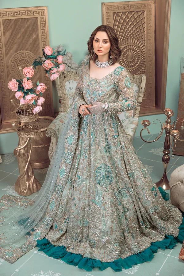 hania amir designer dresses Hania Amir in Saher Sharara Set with Mirror Jaal Dupatta 0