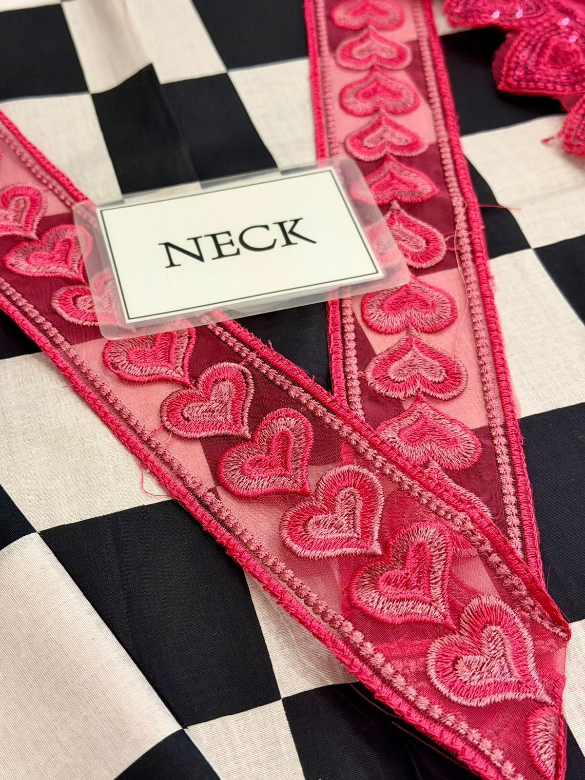 Maria B M Print Mpt-2906 B Premium Pure Lawn With Chiffon Emb Duppata 26