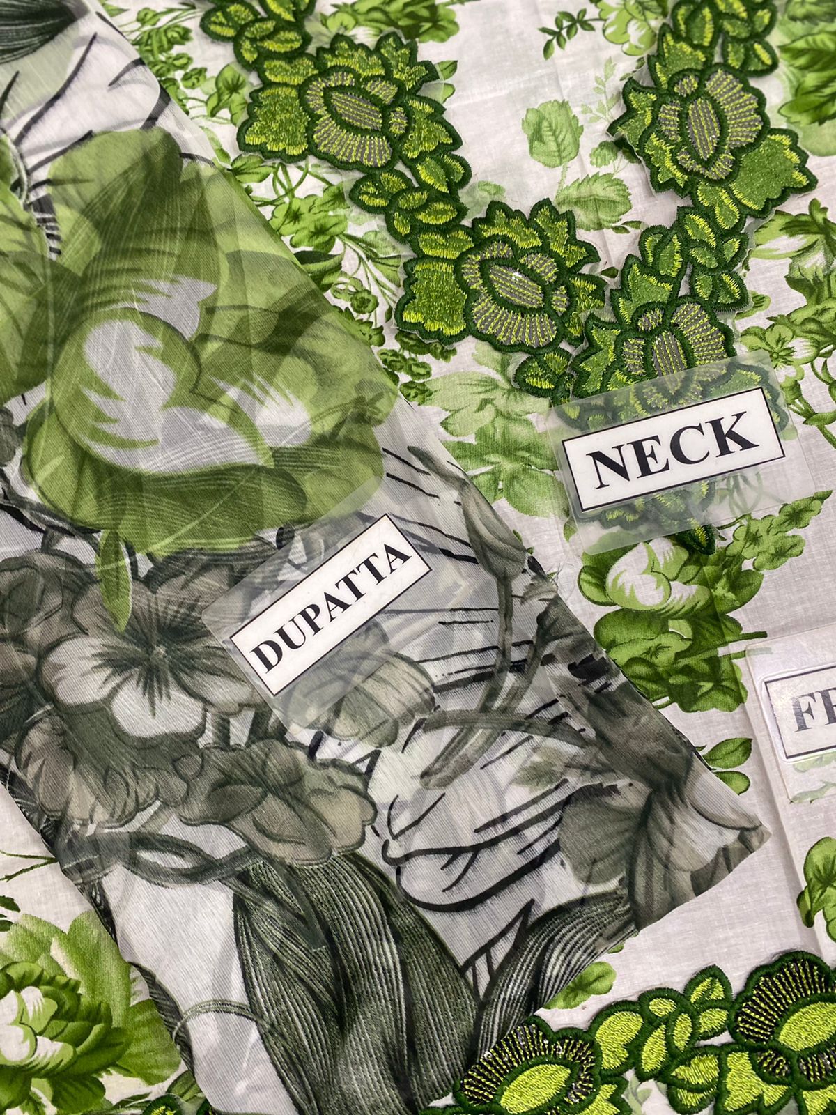 Asifa Nabeel Azadi Sale Green Wz-201 Premium Pure Lawn WIth Digital Printed Silk Duppata 2024