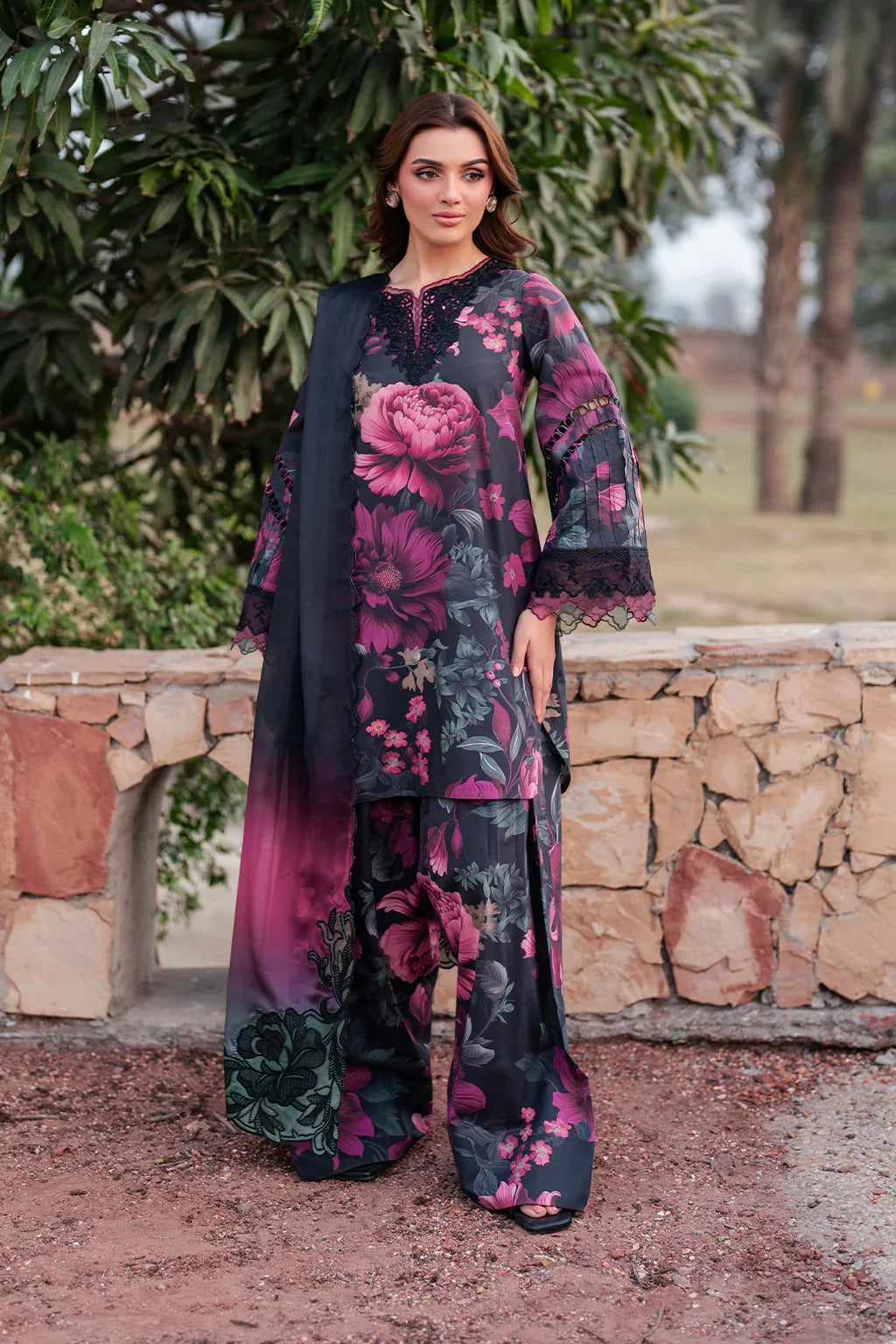Iznik Wz-77 Luxury Lawn Dress Azadi Sale 2026