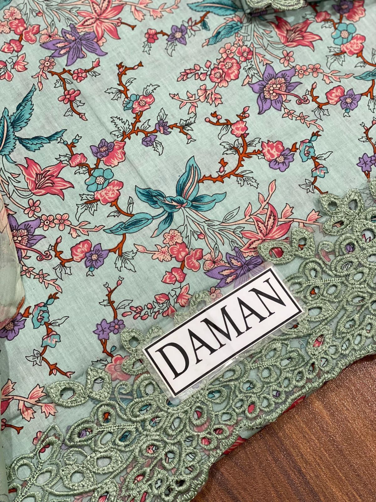 IZNIK LUXURY PREMIUM EMBROIDERED LAWN 2024 - Wearza