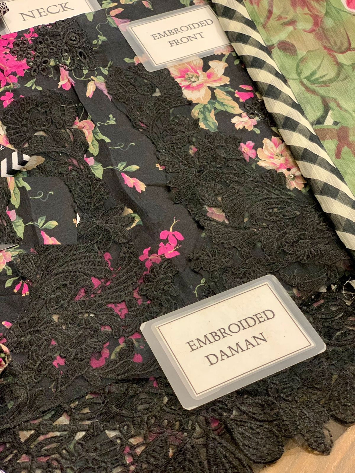Elaf Signature Wz-032 Premium Pure Luxury Lawn Emb With Chiffon Duppata 25