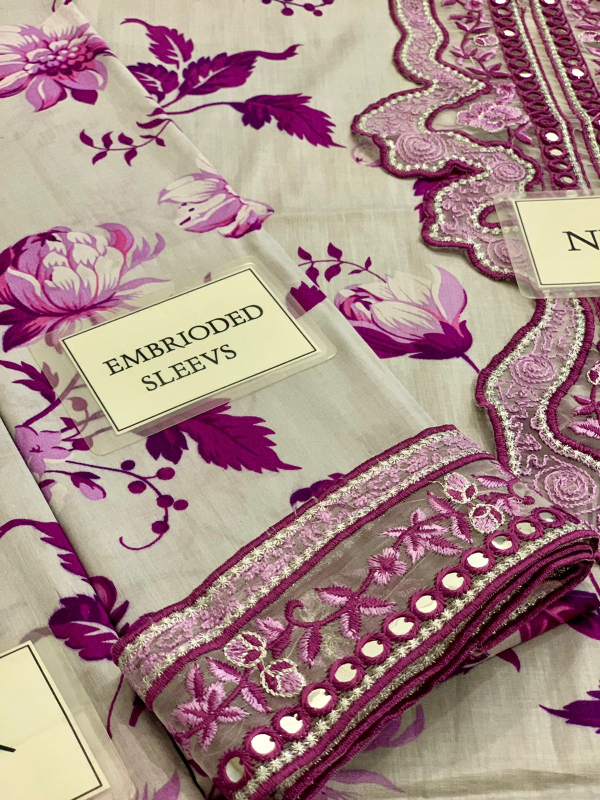 Aneela’s Hit Code Wz-039 Premium Pure Luxury Lawn Emb With  Chiffon Emb Duppata 25