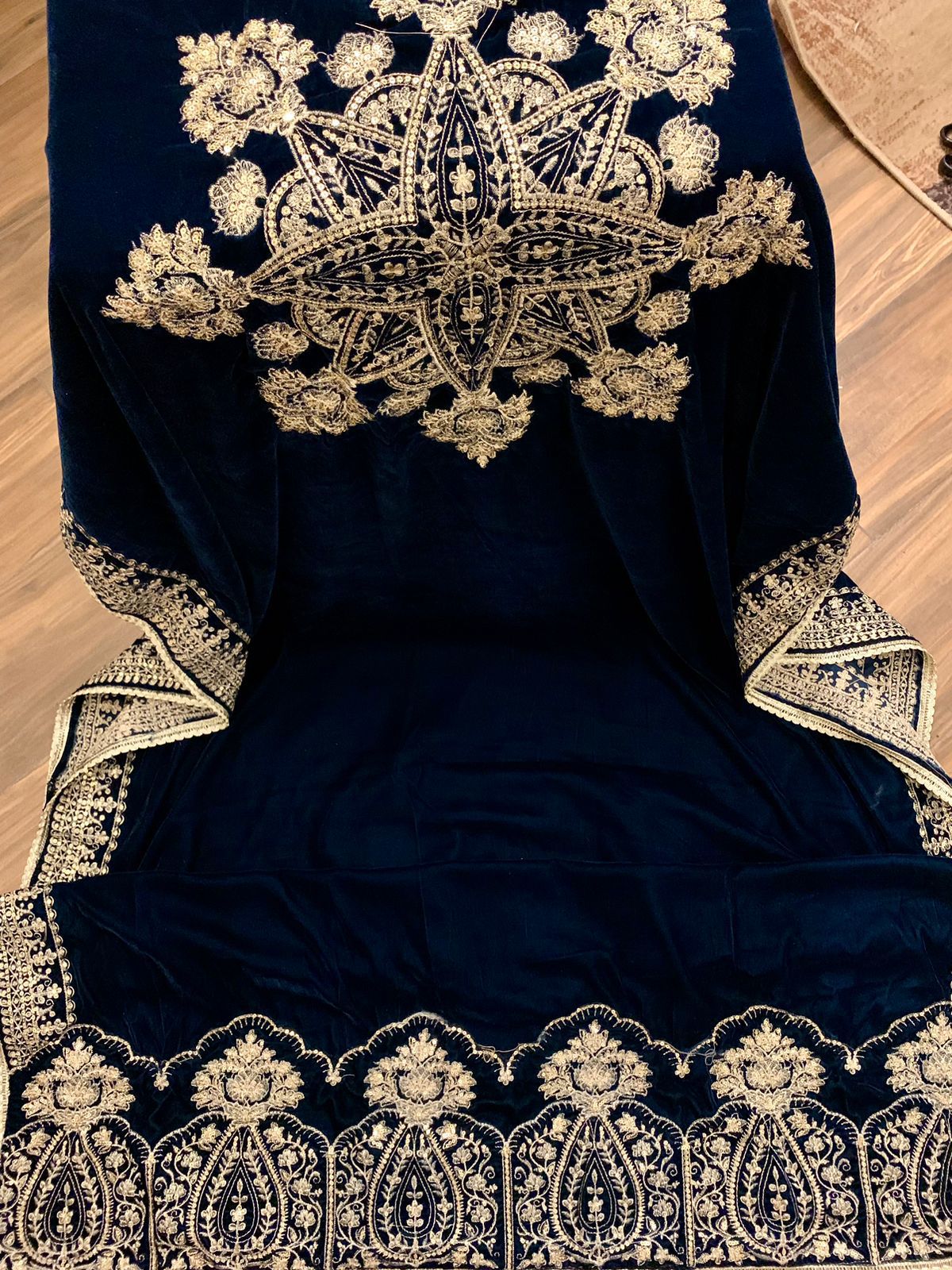 Zainab Chotani Mysoori / Brocade With Velvet Shawl Wedding & Party Wear 2025