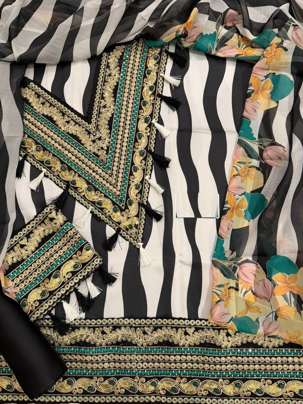 Ammara & Sara Wz-03 Shamoz Silk Dress 25