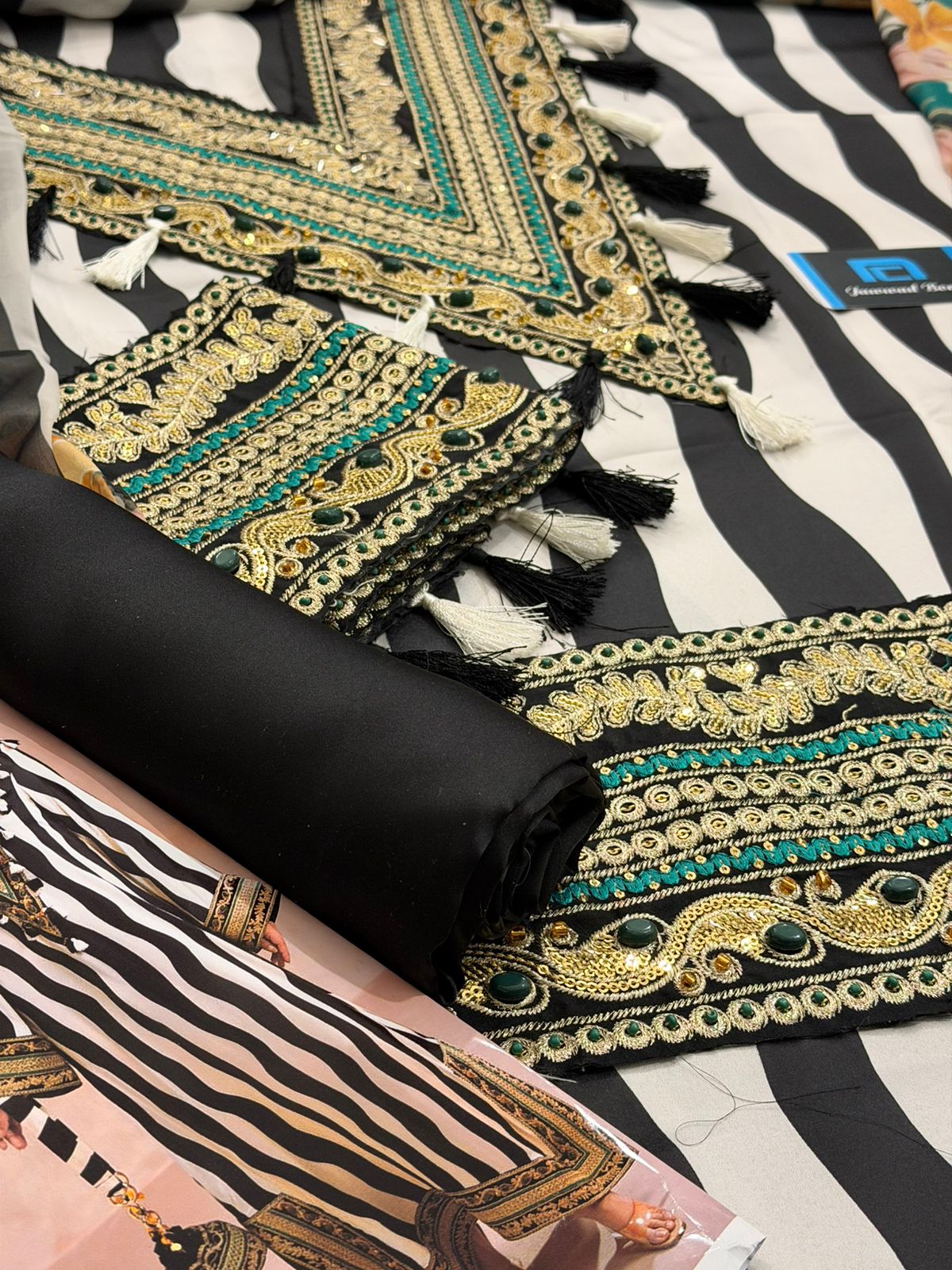 Ammara & Sara Wz-03 Shamoz Silk Dress 25