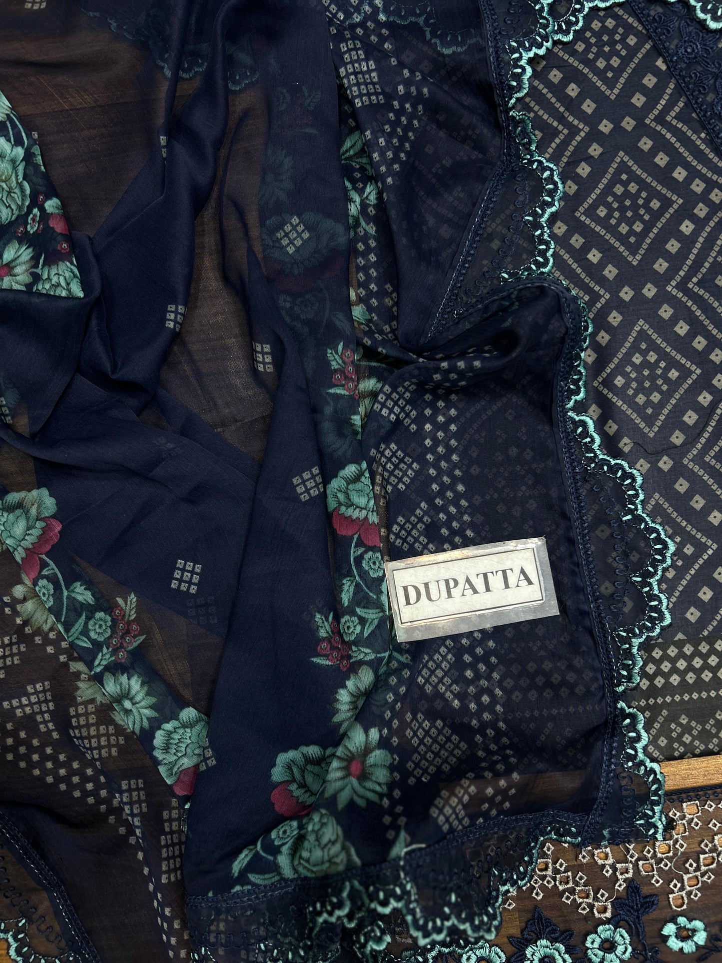 Aneela's Chundri Wz-650 Luxury Lawn Dress With Crinkle Chiffon Emb Duppata 25