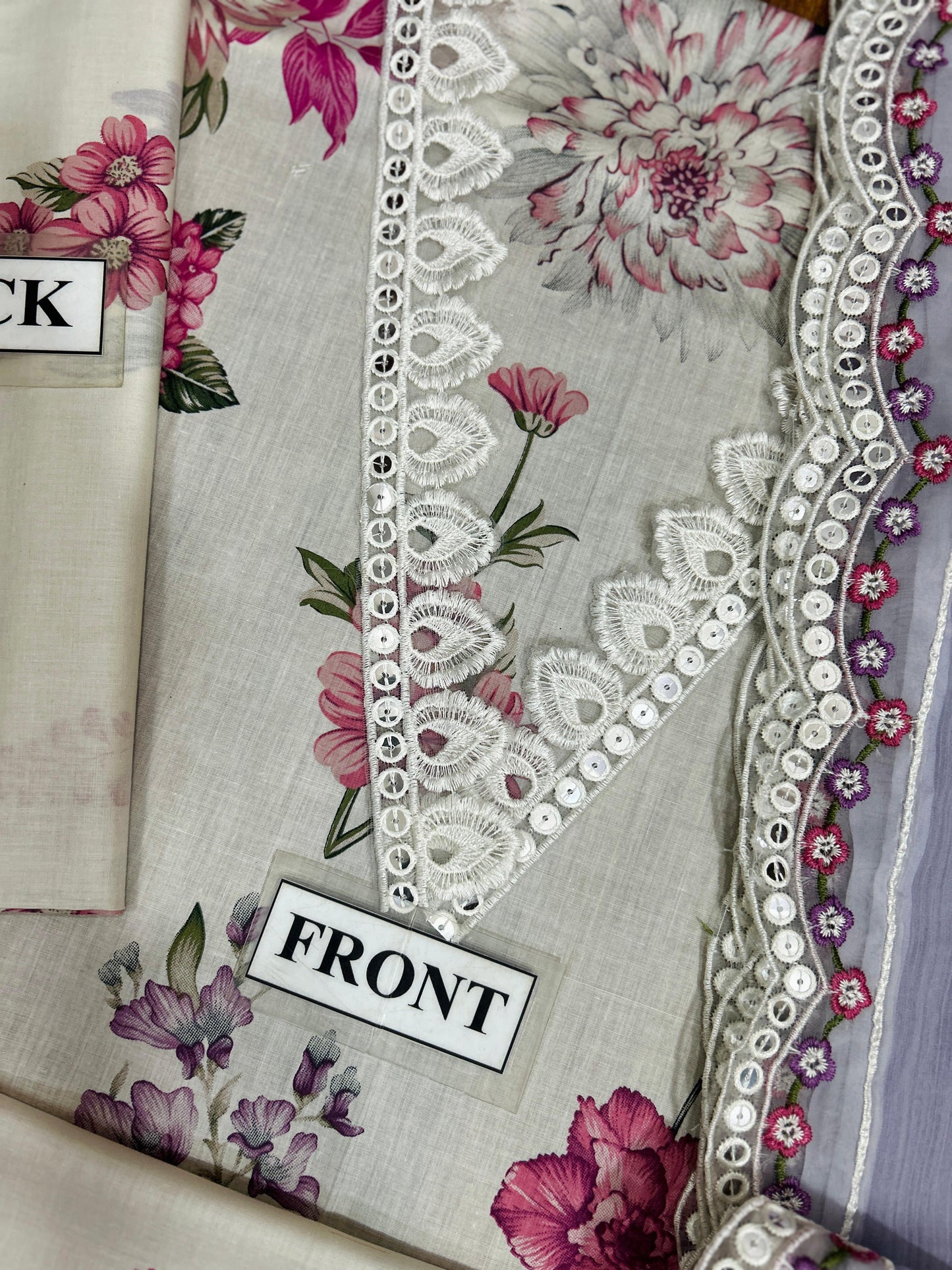 Asifa & Nabeel Gkl-14 Premium pure Lawn With Chiffon Emb Duppata 26