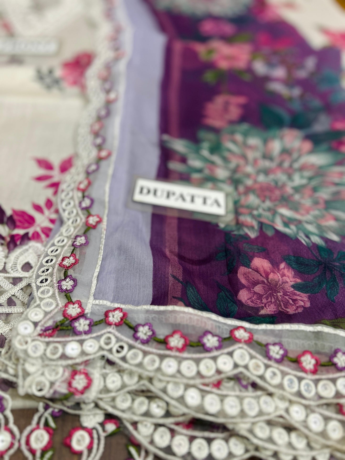 Asifa & Nabeel Gkl-14 Premium pure Lawn With Chiffon Emb Duppata 26