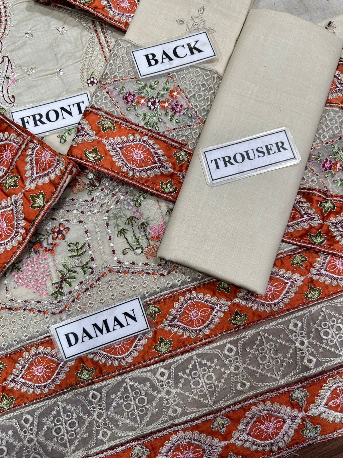 Qalamkar Wz-09 Premium Chikankari Lawn With Chiffon Emb Duppata 26