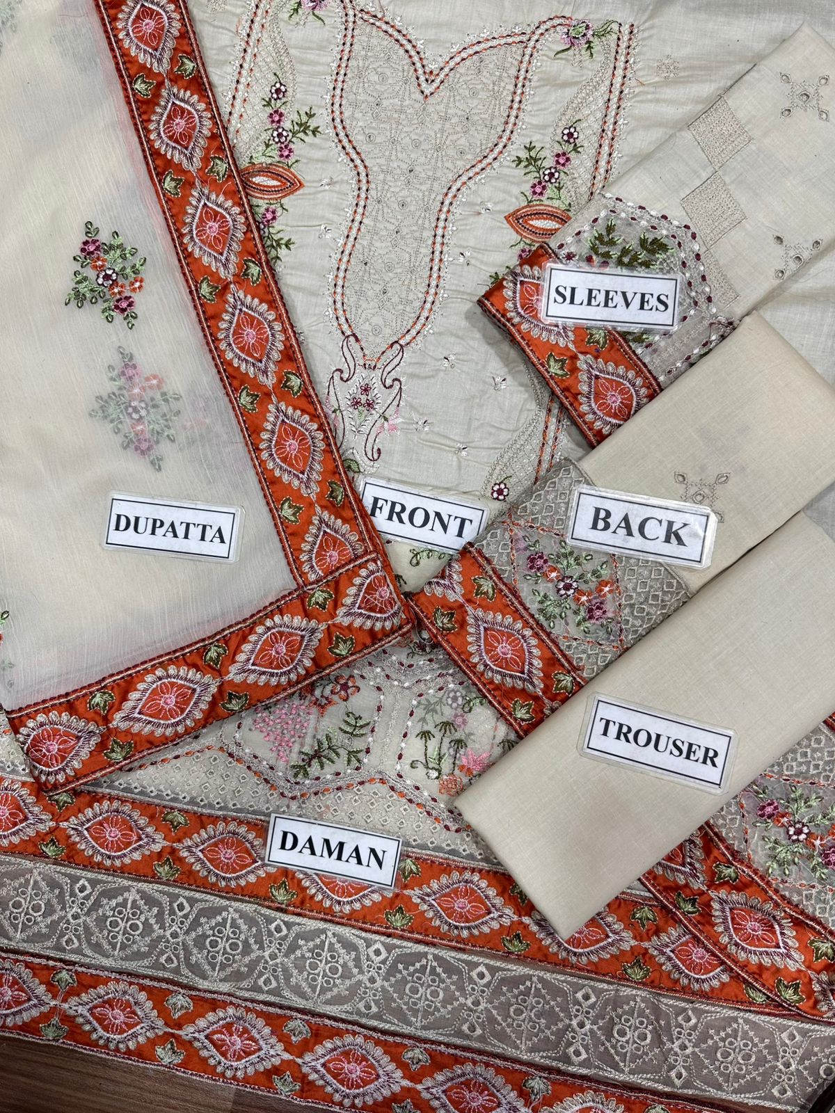 Qalamkar Wz-09 Premium Chikankari Lawn With Chiffon Emb Duppata 26