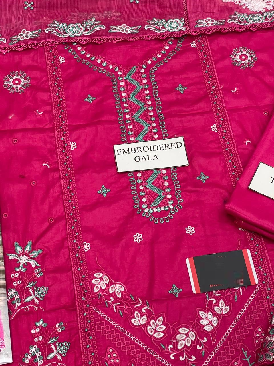 Qalamkar Wz-72 Premium Chikankari Lawn With Minar Organza Emb Duppata 26