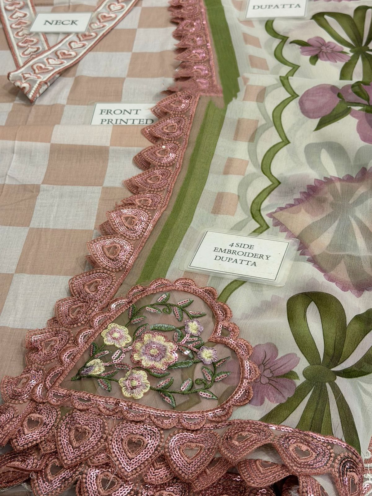Maria B M Print Mpt-2906 A Premium Pure Lawn With Chiffon Emb Duppata 26