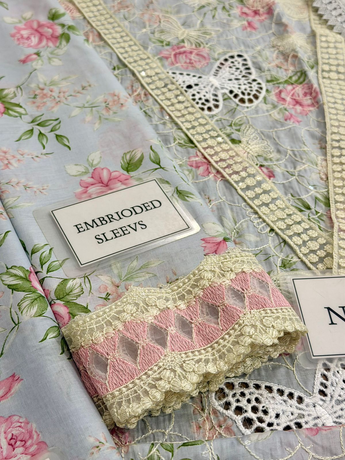 Maria b M Print MBT-2901-A Premium Pure Lawn With Chiffon Emb Border Duppata 2026